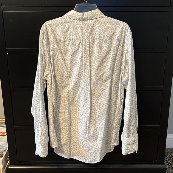 Men’s American Eagle Button Up - Picture 2 of 3